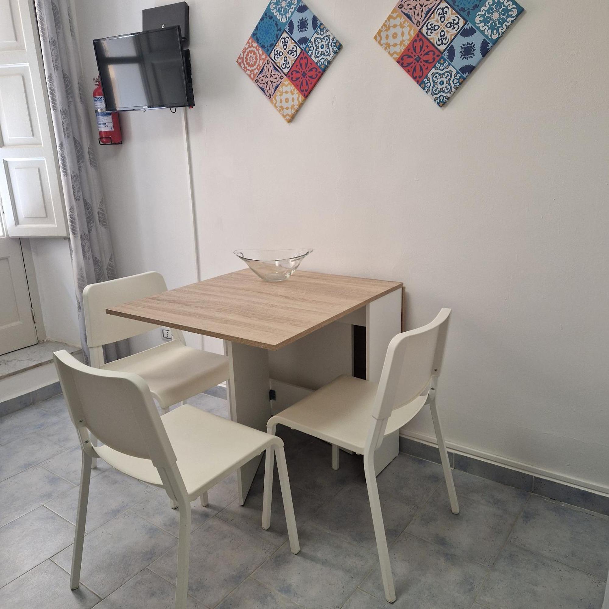 Rocksea Apartments 切法卢 外观 照片